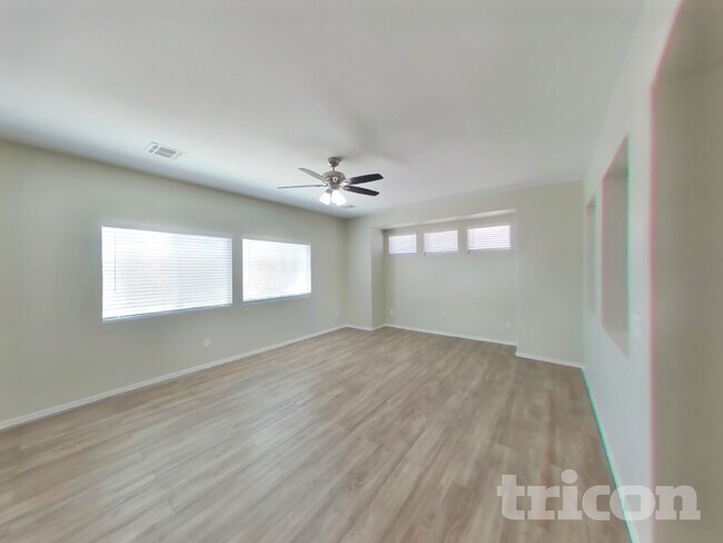 Foto del edificio - 1025 E Oceanwood Ave
