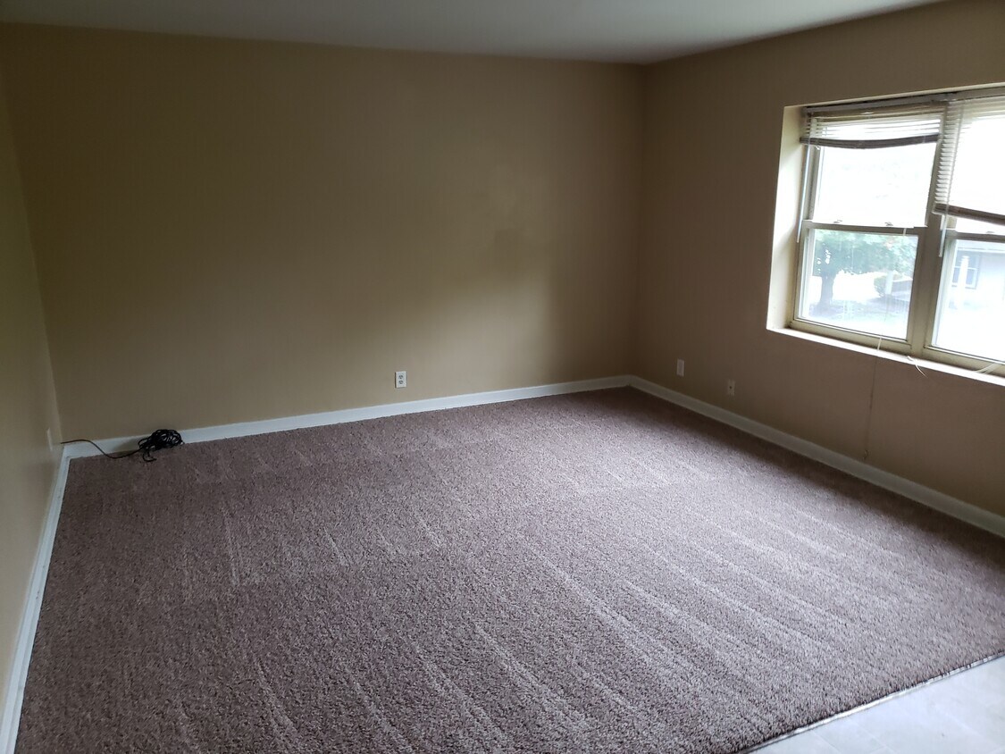 Foto principal - 1025 Bridge Ave