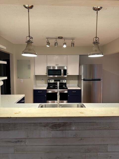 Foto principal - 18520 Drayton Hall Rd