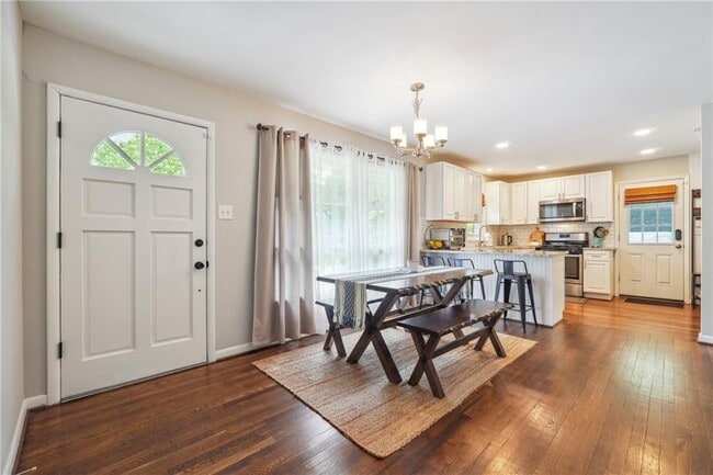 Building Photo - 3483 Glensford Dr