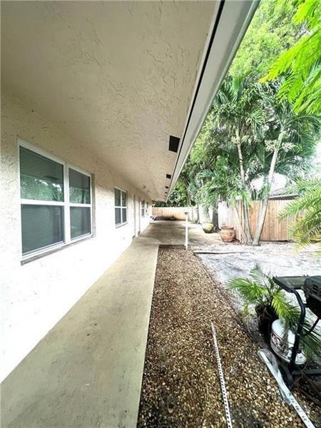 Foto del edificio - 800 SE 18th St