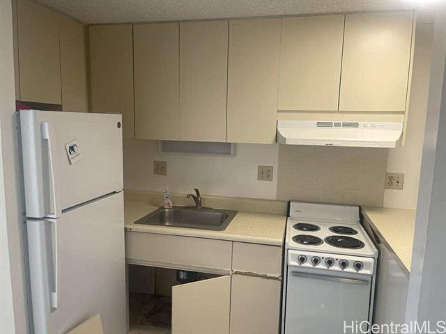 Building Photo - 1060 Kamehameha Hwy