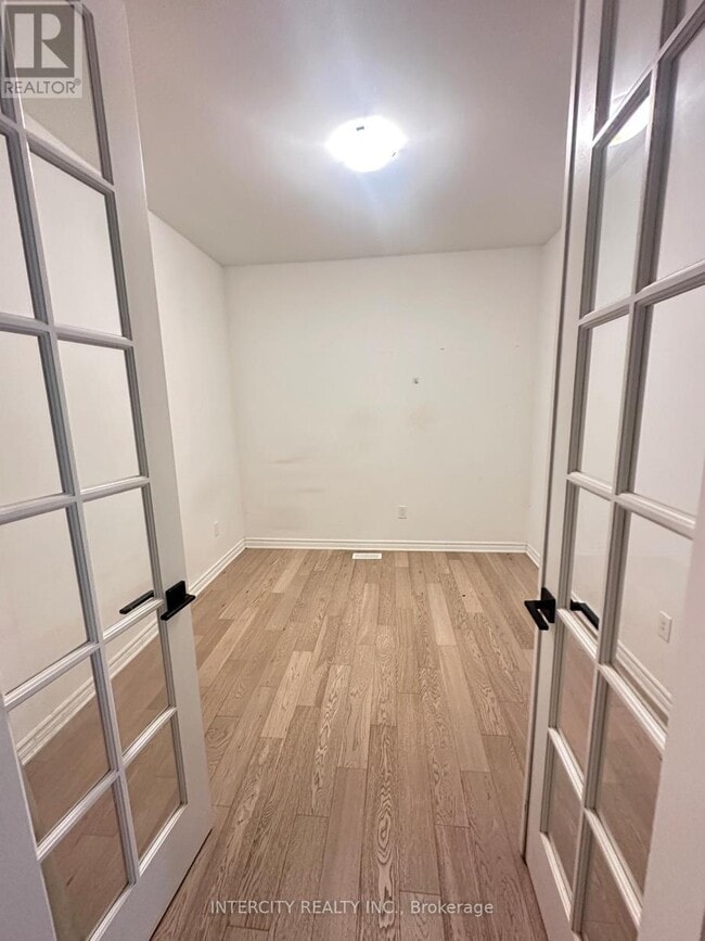 Building Photo - 181 Forestwalk St