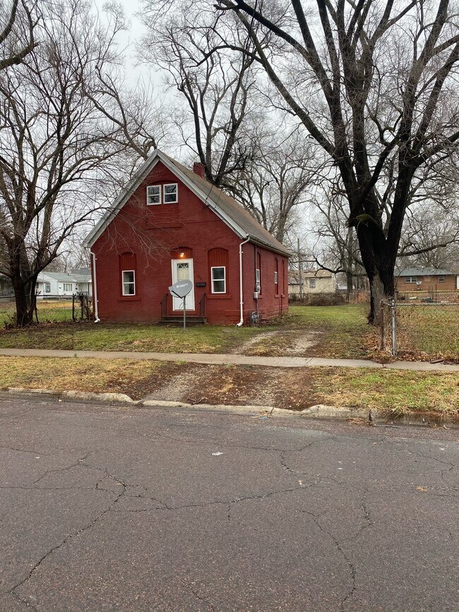 2921 West Krause Avenue, Peoria, IL 61605 House Rental in Peoria, IL