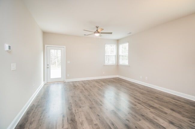 Building Photo - 1184 Warrens Way