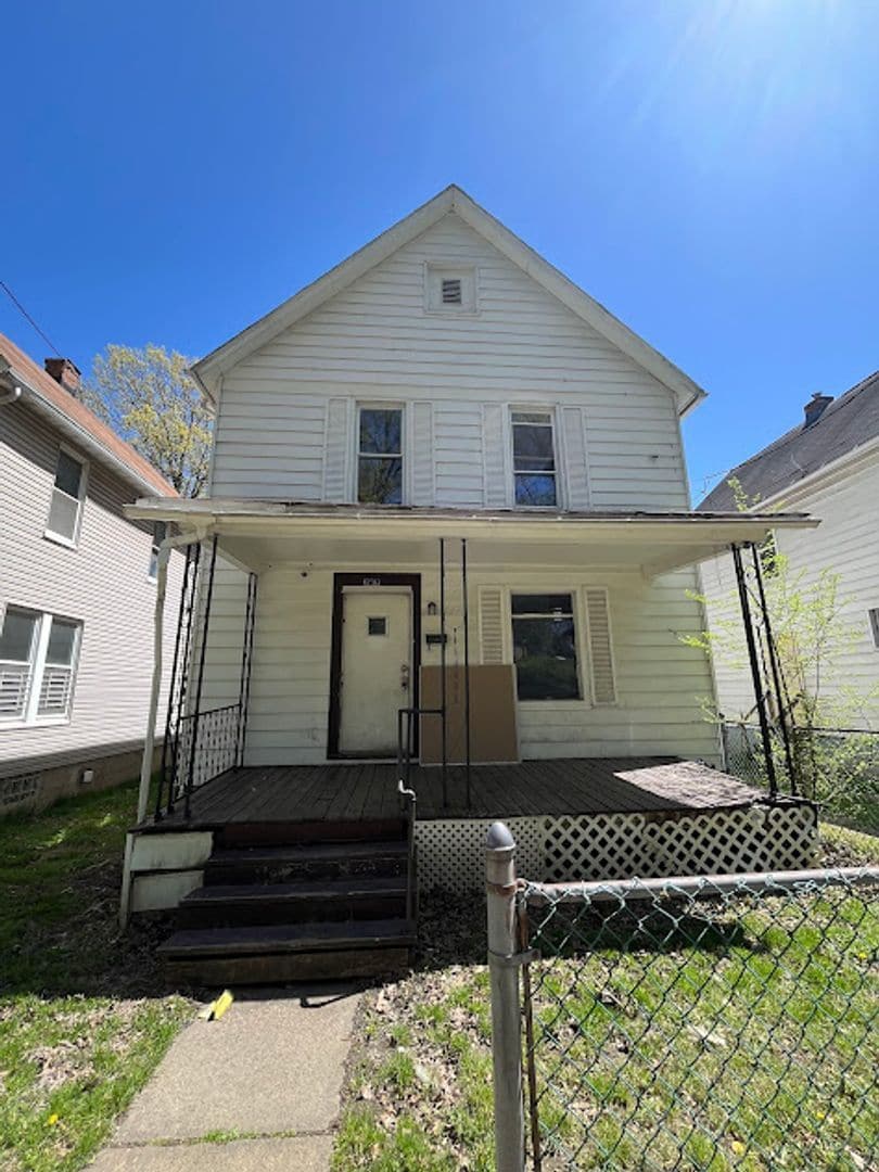369 Windsor St Akron, OH 44306 – photo 1