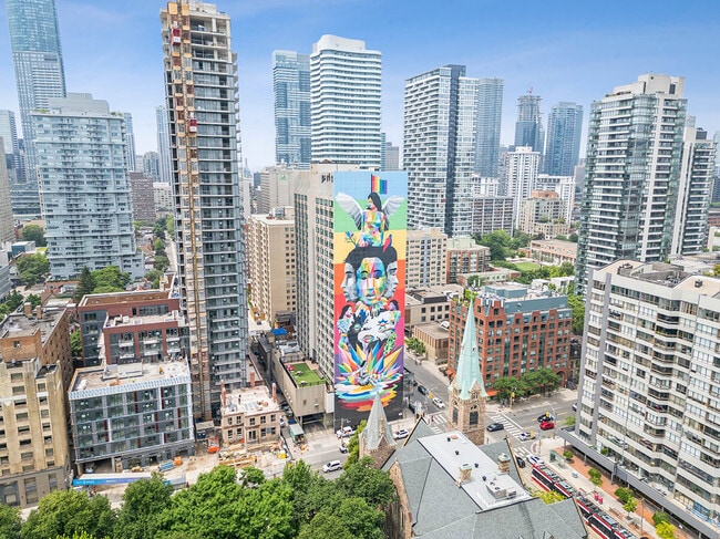 Building Photo - Parkside