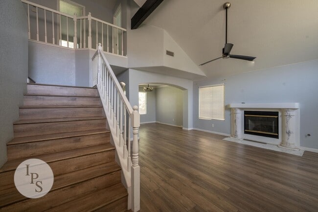 Building Photo - 9471 N Whitehouse Dr