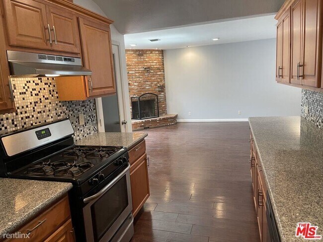 Foto del edificio - 3 br, 2 bath House - 20151 Hart St