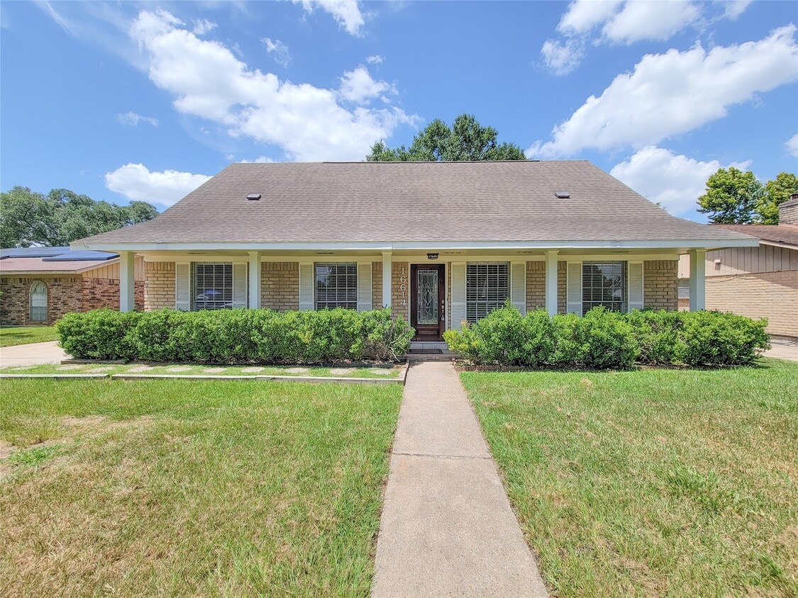 Foto principal - 16614 Cairnway Dr