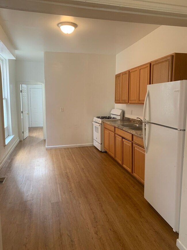 Foto del edificio - 2 Bedroom 1st Floor-Parking- Penn Park Area York City