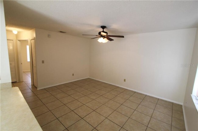 Foto del edificio - 5943 W Amelia St