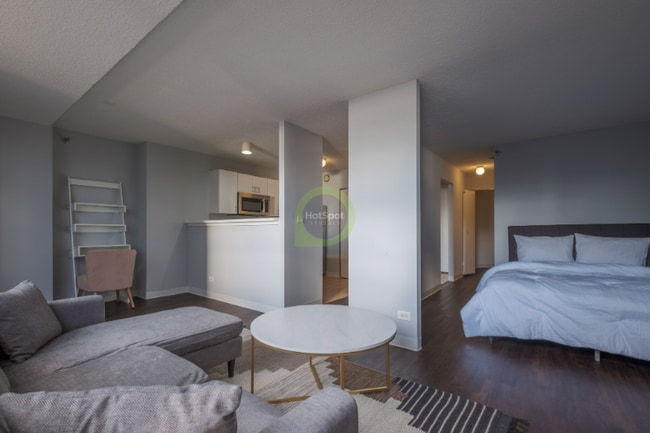 Building Photo - 454 E Ohio St