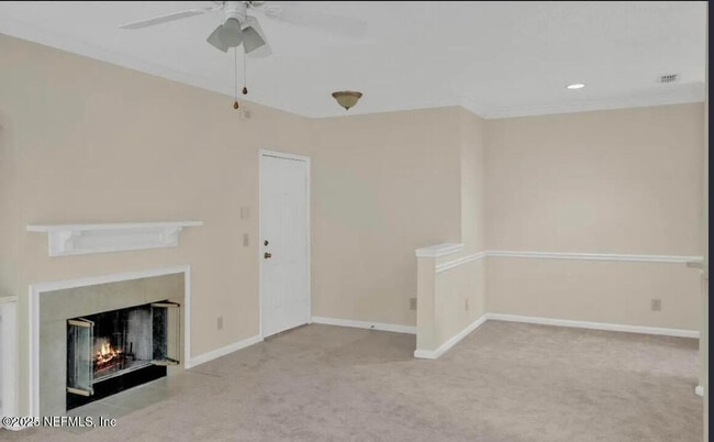 Building Photo - 3938 Hendricks Ave