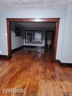Foto del edificio - 2 br, 1 bath Duplex - 2114 Mayview Avenue