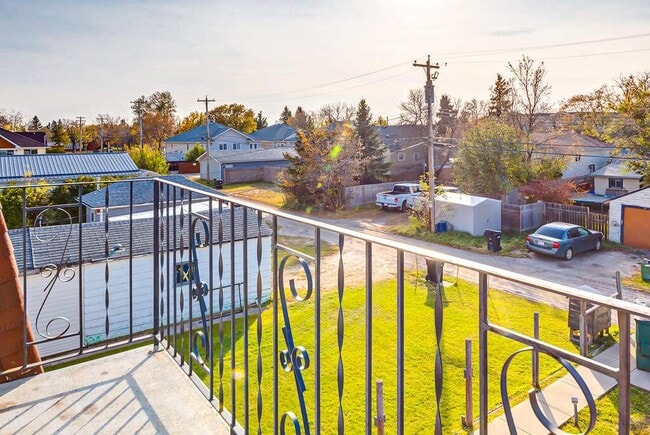 Building Photo - Scotsman Apartments