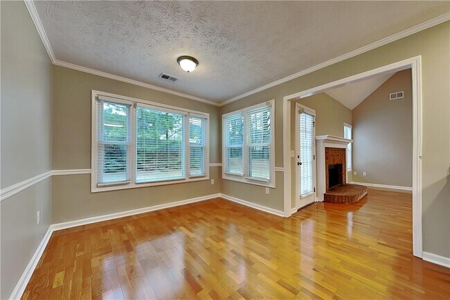 Building Photo - 4385 Foxberry Run