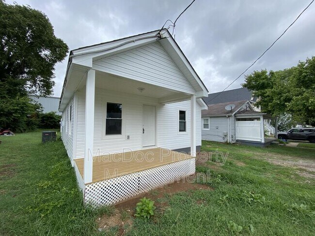 Foto del edificio - 160 Bend Farm Rd