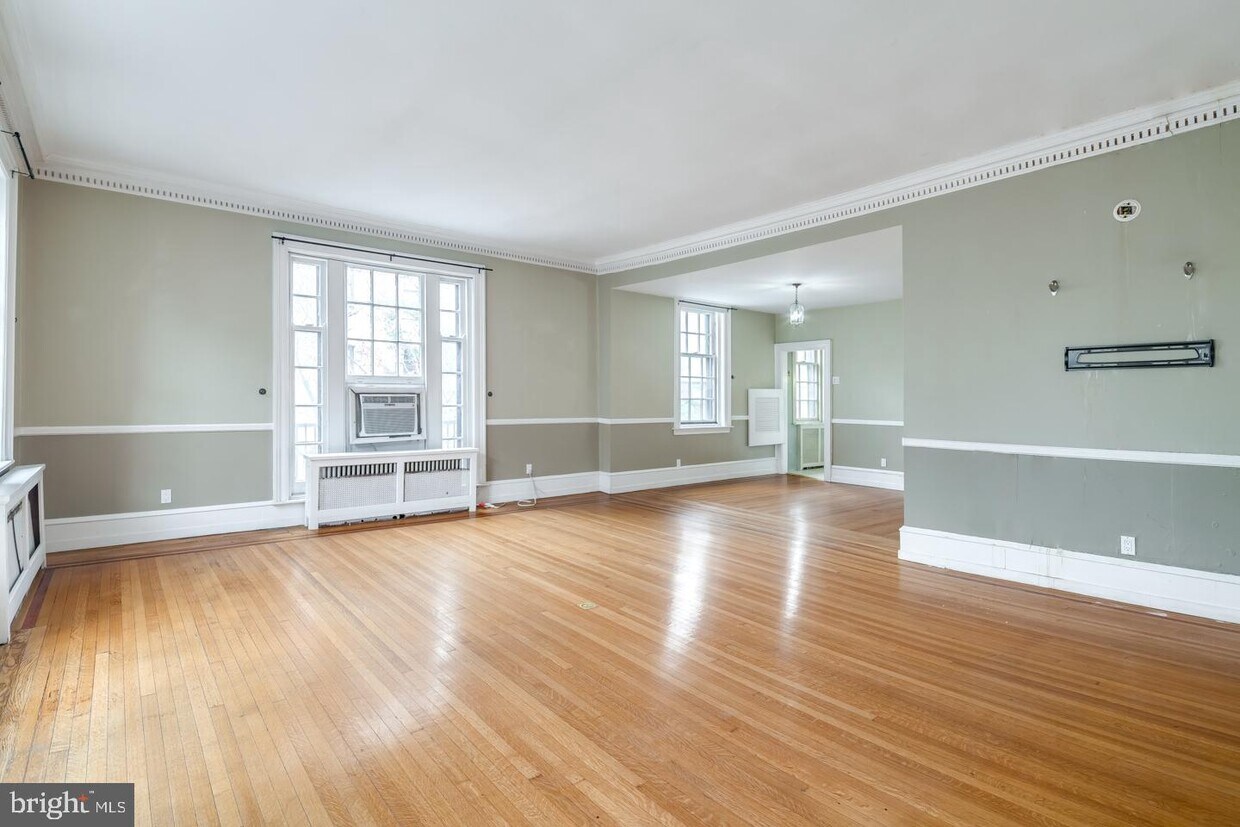 Primary Photo - 229 N 22nd St