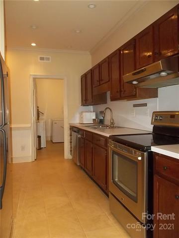 Foto del edificio - 2432 Selwyn Ave