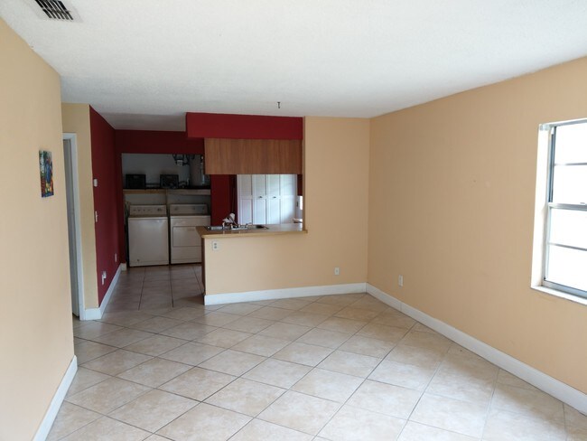 Building Photo - 1736 Tioga Ave