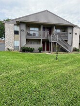 Building Photo - 1900 Bay Area Blvd