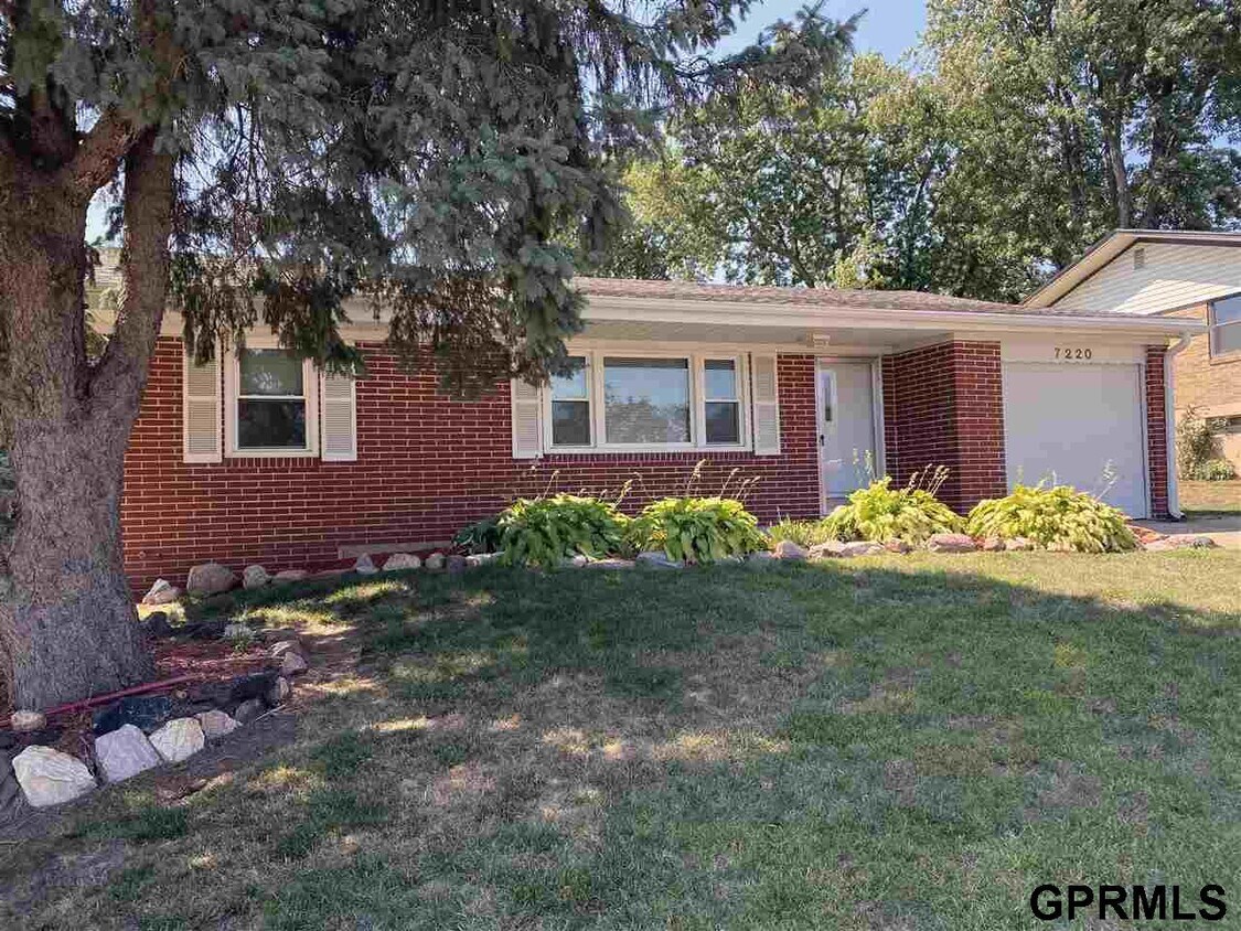 Primary Photo - 7220 Blue Ridge Dr
