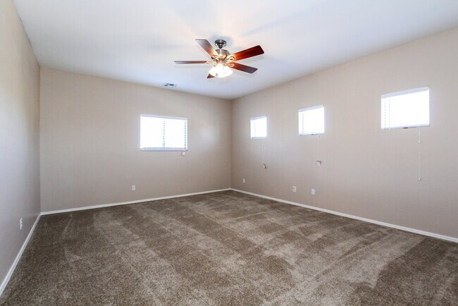 Building Photo - 17559 W Bridger St