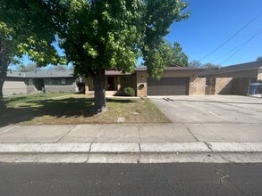 Building Photo - 1329 Schulenberg Ave