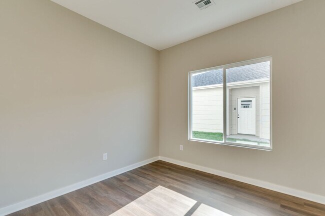 Foto del edificio - Area151-Cromwell Plan