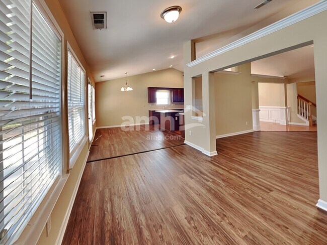 Building Photo - 859 Castlebottom Dr