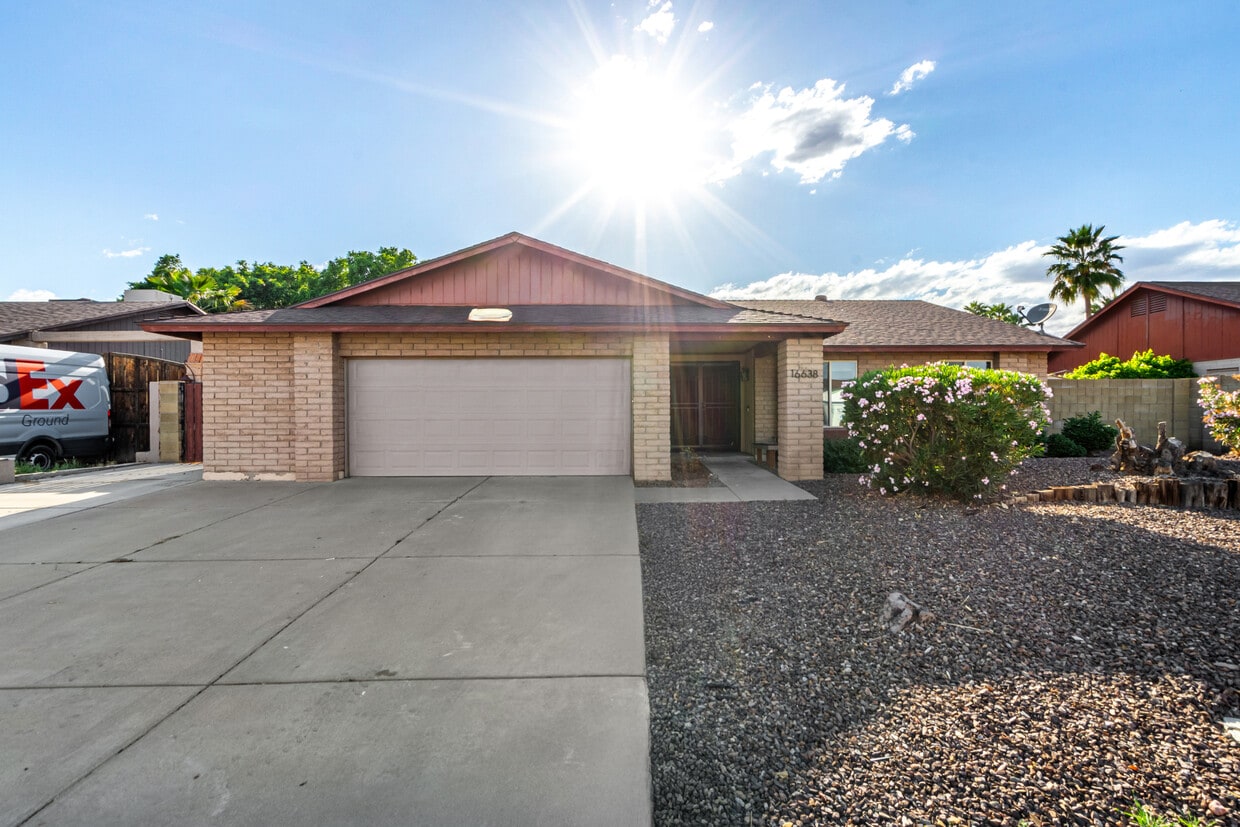 Primary Photo - 16638 N 46th Ln
