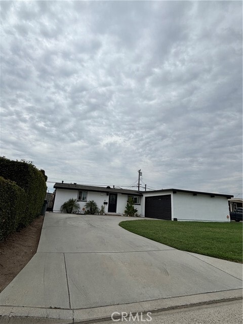 Building Photo - 1221 N Aldenville Ave