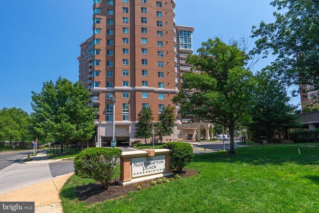 Foto del edificio - 3101 N Hampton Dr