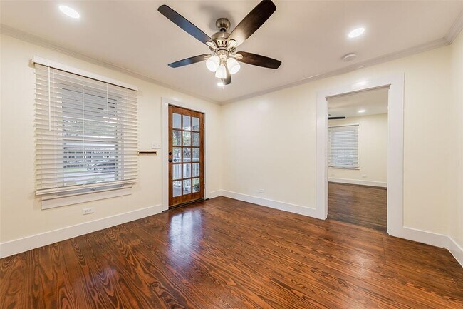 Foto del edificio - 702 Pecan St