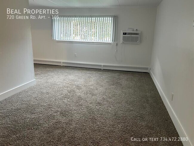 Foto del edificio - 720 Green Rd