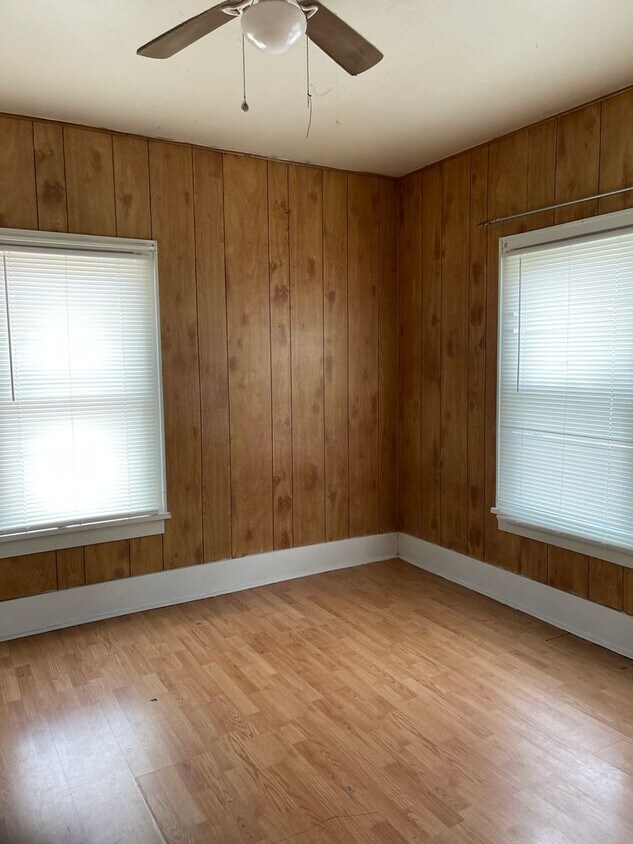 Building Photo - 1 BEDROOM 1 BATHROOM HOUSE FOR RENT