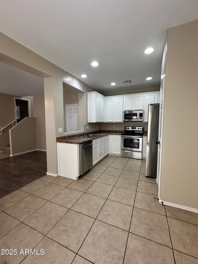 Foto del edificio - 7113 S 7th Ln
