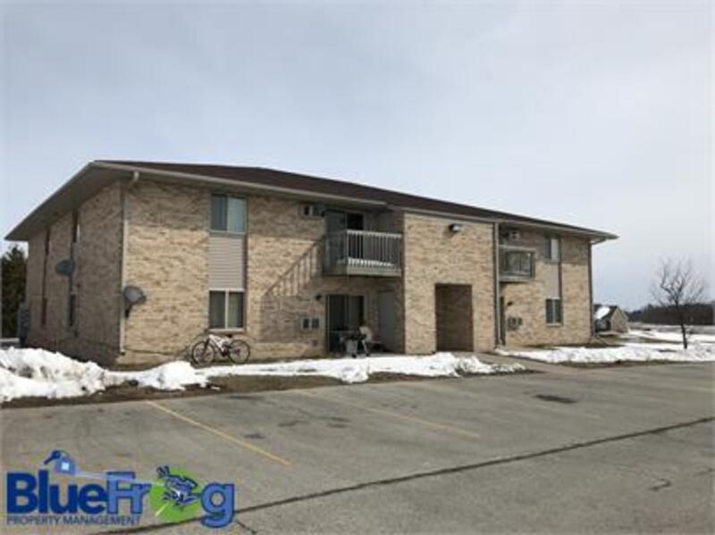 357 Prairie Ln Unit 11, Luxemburg, WI 54217 Condo for Rent in
