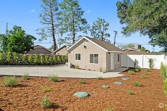 Building Photo - 1318 Malachite Ave