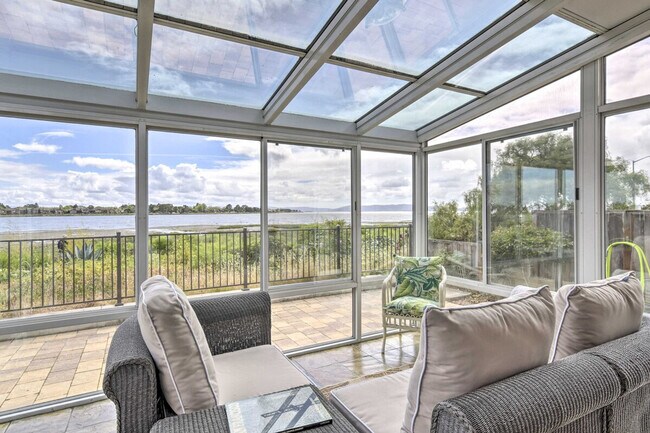 Foto del edificio - 2606 Bayview Dr