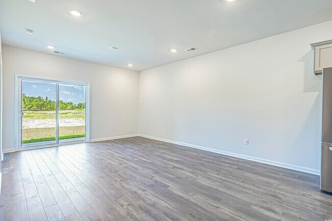 Building Photo - 3520 Bells Lk Cir