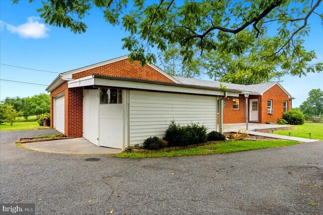 Foto del edificio - 3044 N Frederick Pike