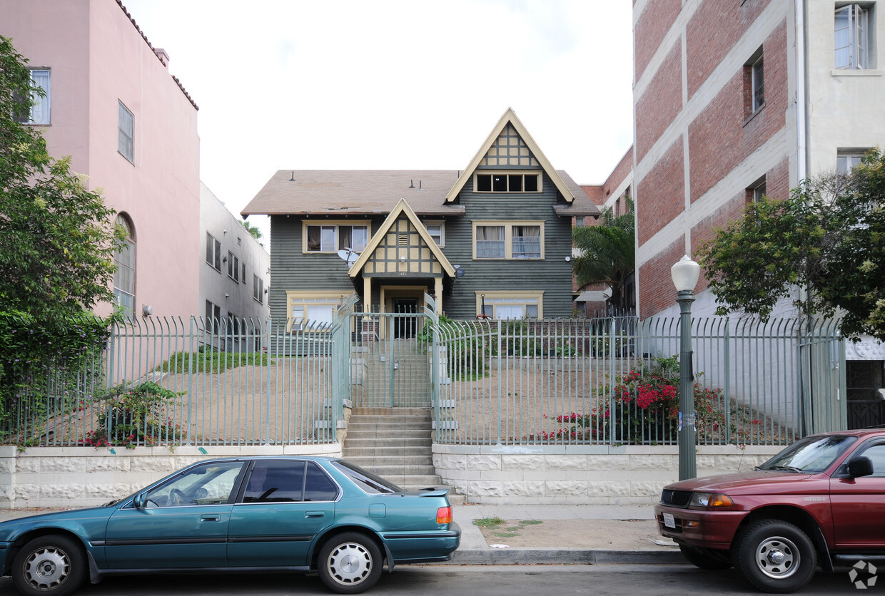 Primary Photo - 1421 Alvarado Ter