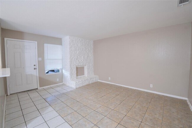 Foto del edificio - 10309 Brownie Dr