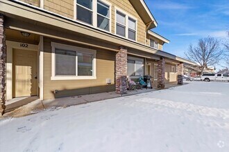 Building Photo - 9947 W Rosecroft Ct