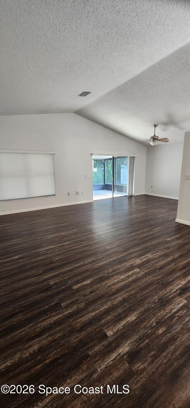 Foto del edificio - 4024 Pinyon Dr