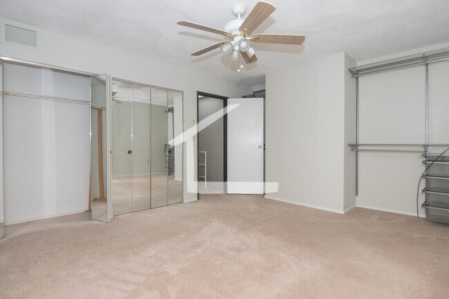 Building Photo - HOT ALLSTON LISTING!!!!