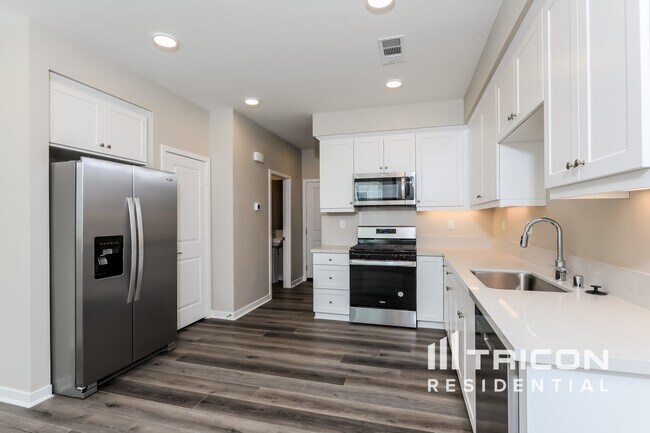 Building Photo - 24676 Tesoro Ct