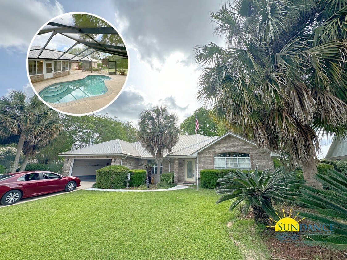 Foto principal - South Crestview Home with an Screen Enclos...